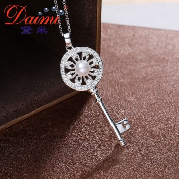 DAIMI 925 Sterling Silver Jewelry Pendant Necklace Shiny Key Pendant 5-6mm White Pearl Pendant