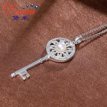 DAIMI 925 Sterling Silver Jewelry Pendant Necklace Shiny Key Pendant 5-6mm White Pearl Pendant