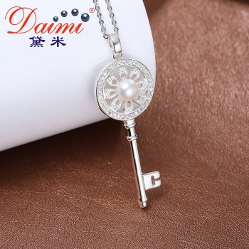 DAIMI 925 Sterling Silver Jewelry Pendant Necklace Shiny Key Pendant 5-6mm White Pearl Pendant