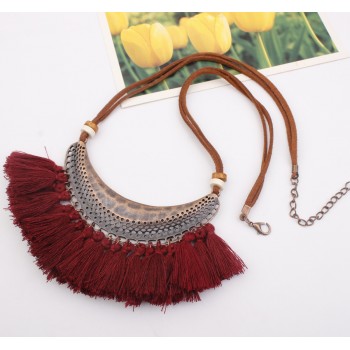 2018 New Alloy Crescent Moon Pendant Necklace Fashion Bohemia Colorful Tassels Sweater Chain Necklace Woman Accessories