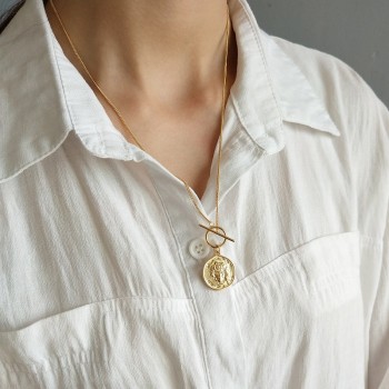 925 sterling silver Ms portrait necklace gold round coin wild Figure necklace silver-sweater chain for women jewelry charms