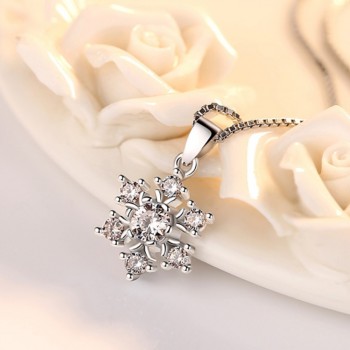 NEHZY New ladies fashion crystal snowflake necklace pendant simple temperament retro high quality cute flower silver jewelry