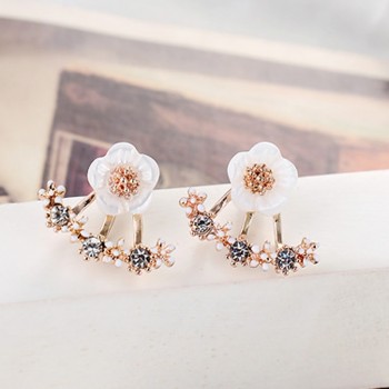 Simple Design Rhinestone Crystal Flower Silver Stud Earrings Fashion Jewelry Piercing Ear Studs for Women Wedding Party Gift