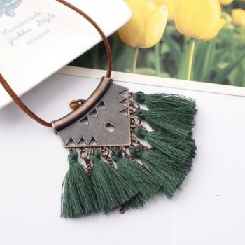 Vintage Gold Chain Colorful Tassel Pendant Necklace Fashion Red White Pink Sweater Chain Necklace For Woman Jewelry