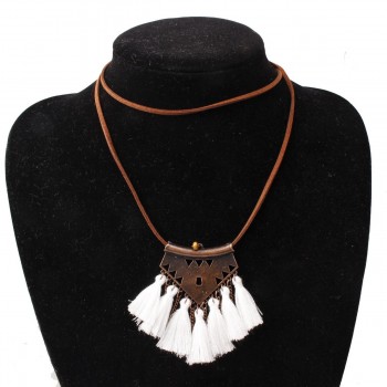 Vintage Gold Chain Colorful Tassel Pendant Necklace Fashion Red White Pink Sweater Chain Necklace For Woman Jewelry