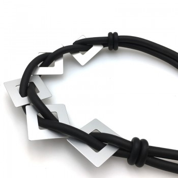 Empress DIY Jewelry Lady 5 Square Weave Claims That Making A Soft, Mobile Aluminum Foam Necklace By Hand Is a Lucky Necklace.