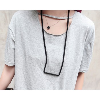 New Arrival European Street Fashion Personality Retro Sweater Black Maze Minimalist Decorative Chain Necklace for men and women