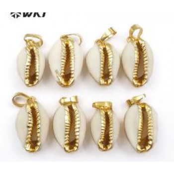 WT-P547 New approach Fashion tiny natural gold dipped shell pendant Lovely tiny cowrie shell pendant