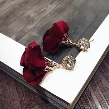 Korean Hot Jewelry Retro Round Zircon Fabric Flower Petals Earrings for Women Cloth Art Flowers Crystal Earrings Bijoux Gift