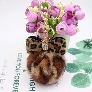 8CM Leopard Print Pompom Keychain Fluffy Faux Rabbit Fur Ball Women Handbag Pendants Car Key Ring Crystal Bow Key Chains Jewelry