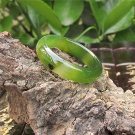Need male and female models natural green agate jade ring finger ring authentic chalcedony plants into thin strips