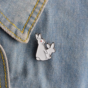 Beetlejuice ! Reptile Snake Strange Thing FR2 White Rabbits Coffee Cup Cat La Can Drink Animal Hard Enamel Brooches Pin