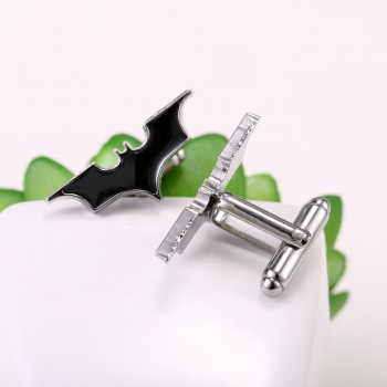 Big Promotion Batman Cufflinks Black Color Fashion Novelty Superheroes Design Zinc Alloy Mens Cuff Buttons Wedding Cufflinks