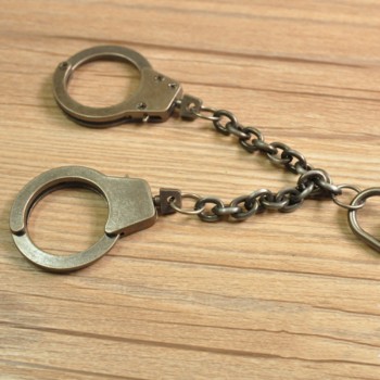 Police Officer Cosplay Creative Policewoman Handcuff Keychain Charms Pendant Car Key Keyring Handbag Key Chain Chaveiro