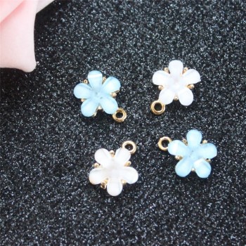 Wholesale 20PCS Beauty Lady Jewelry Gold Tone Crystal Flower Daisy Shape Alloy Charm Necklace Pendants Jewelry Making Crafts