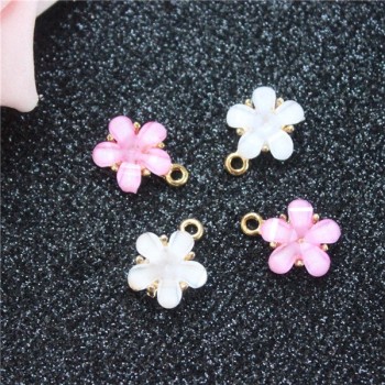 Wholesale 20PCS Beauty Lady Jewelry Gold Tone Crystal Flower Daisy Shape Alloy Charm Necklace Pendants Jewelry Making Crafts