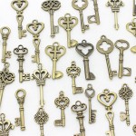 Sweet Bell 40pcs Mixed small Keys charms Vintage bronze  Metal Zinc Alloy Fine Trendy Mixed Pendant Charms Making D1089