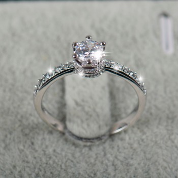 2018 NEW design Fashion Jewelry Luxury Women Engagement ring 925 sterling Silver 5A Zircon Wedding crown Rings