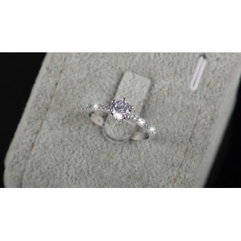 2018 NEW design Fashion Jewelry Luxury Women Engagement ring 925 sterling Silver 5A Zircon Wedding crown Rings