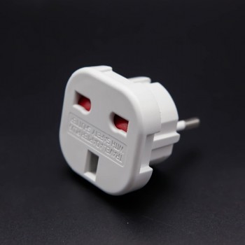 1pcs UK TO EU EUROPE EUROPEAN UNiVERSAL TRAVEL CHARGER ADAPTER PLUG CONVERTER 2 PiN Wall Plug Socket