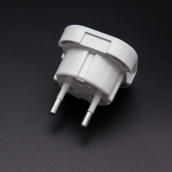 1pcs UK TO EU EUROPE EUROPEAN UNiVERSAL TRAVEL CHARGER ADAPTER PLUG CONVERTER 2 PiN Wall Plug Socket