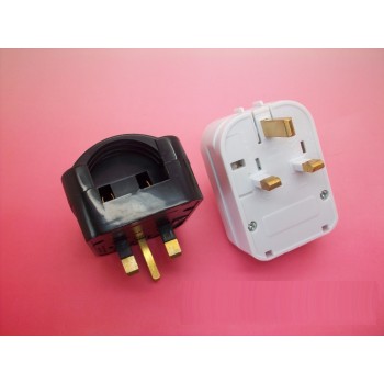 UK to EU schuko power plug converter uk adaptor with fuse,Germeny to UK Adaptor plug white Black 400 pieces