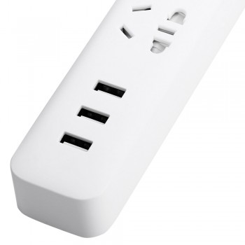 Xiaomi 3 Smart Adaptation 250V 10A Power Strip with 3 Standard Sockets 3 USB Ports Smart Socket Plug for Phone PC Xiaomi Socket